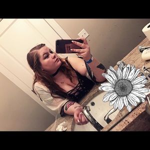 Meet your Posher, Corinne